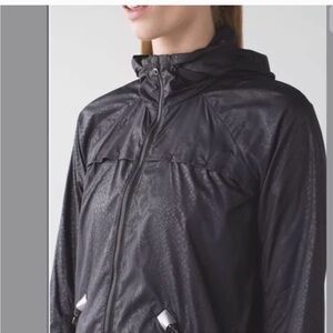 Lululemon Miss Misty Jacket 12 Embossed Snake black